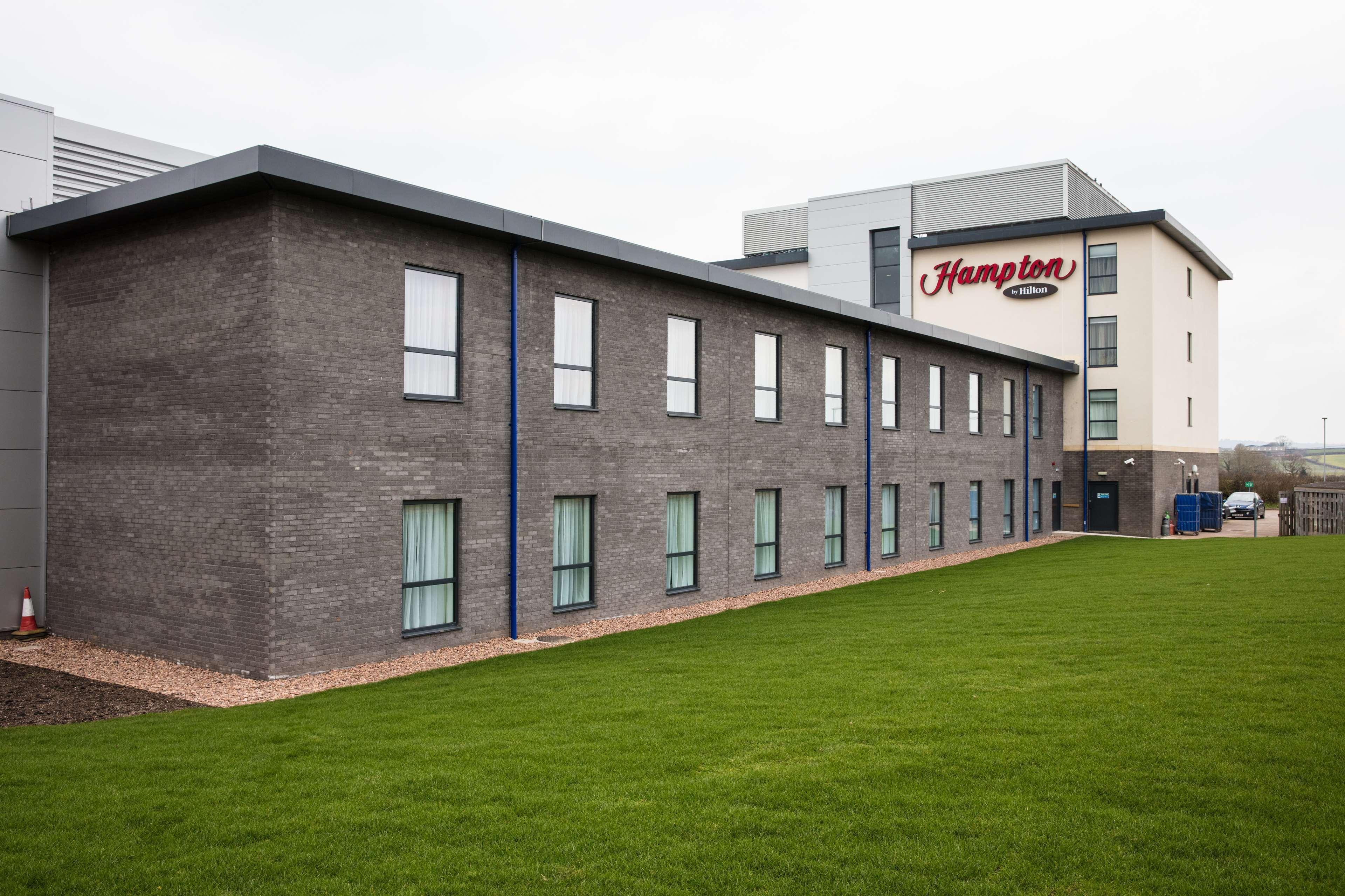 Hotel Hampton By Hilton Exeter Airport Woodbury Exterior foto